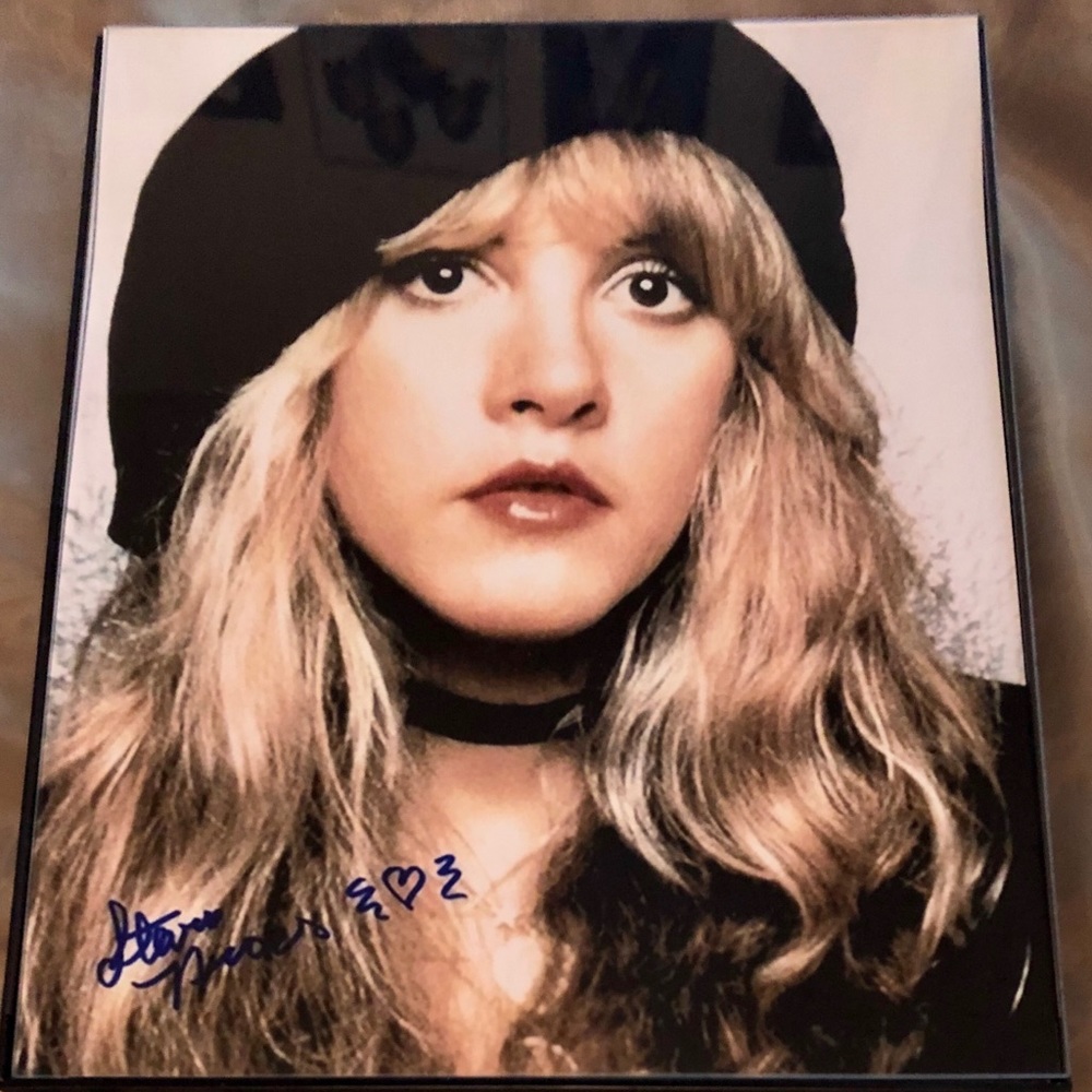 STEVIE NICKS SIGNED 8X10 FRAMED PHOTO